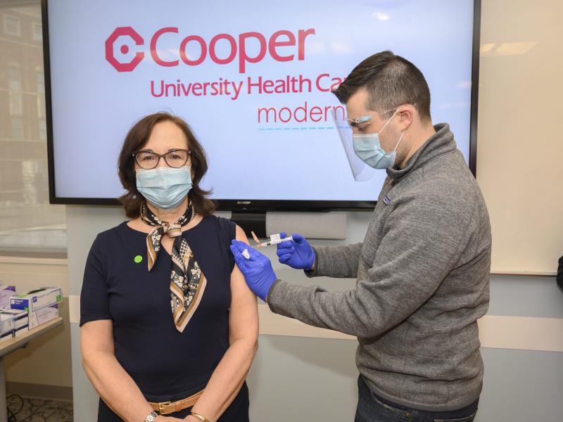 CMSRU Students Receive COVID-19 Vaccinations