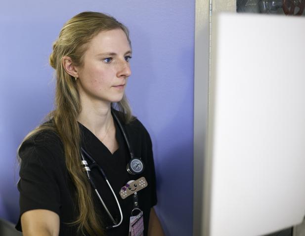 physician at WOW monitor