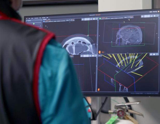 head scan monitor doctor